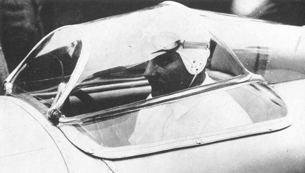 1934 avus - hans stuck (auto-union) one-hour record 134,9 mph.jpg