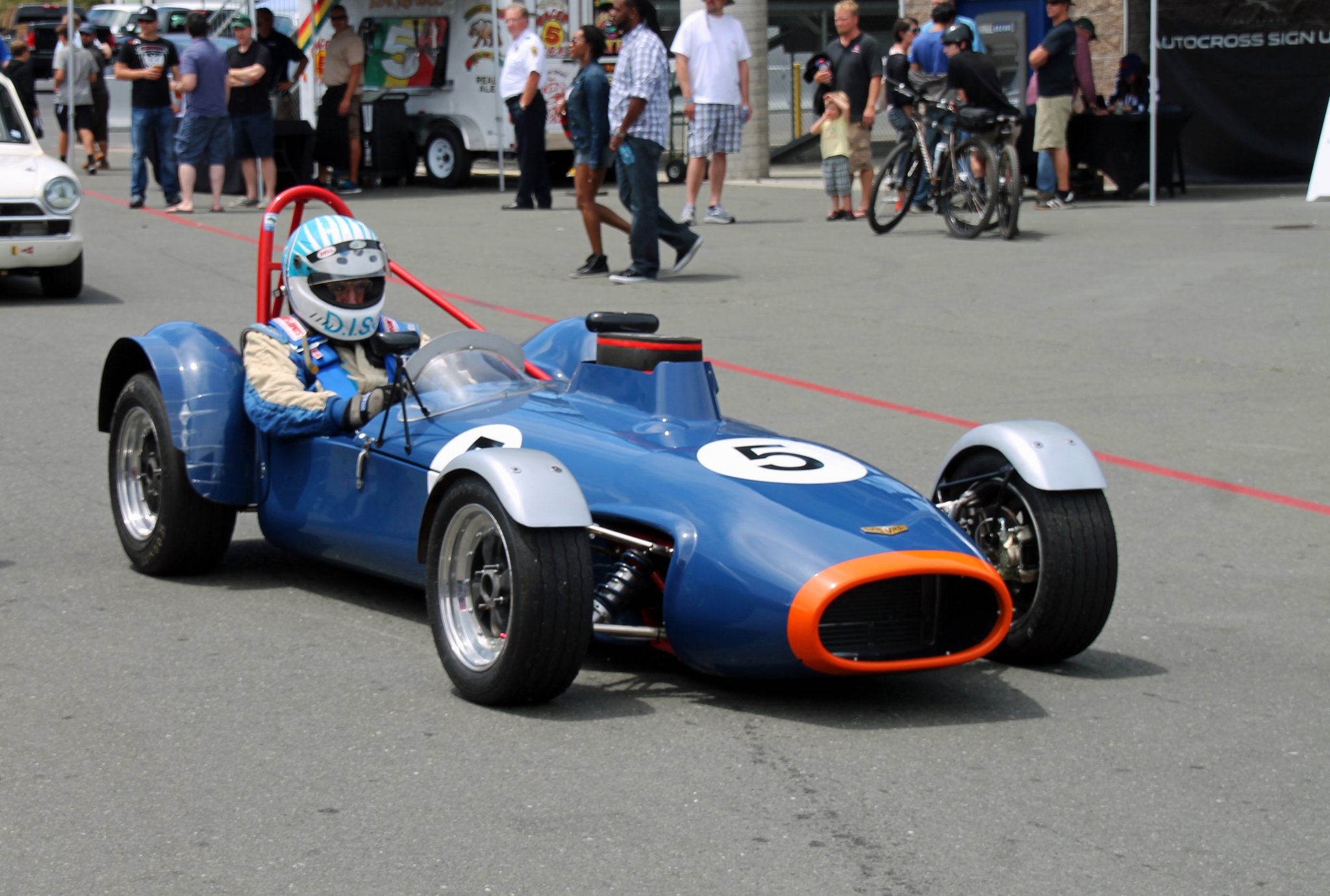 1965_Chevron_B2_-_2015_Sonoma_Raceway_-_Sarah_Stierch_2.jpg