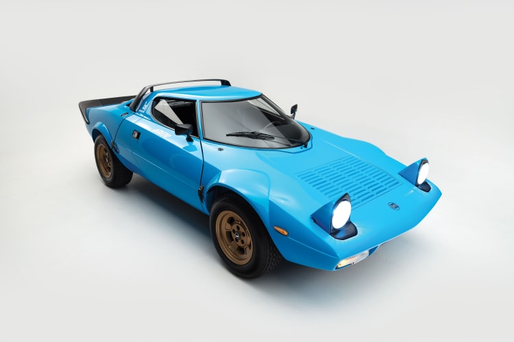 1975-Lancia-Stratos-HF-Stradale-by-Bertone_7-1_2.jpg