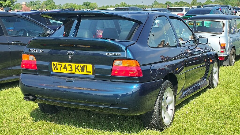 1995 Ford Escort RS Cosworth.jpg