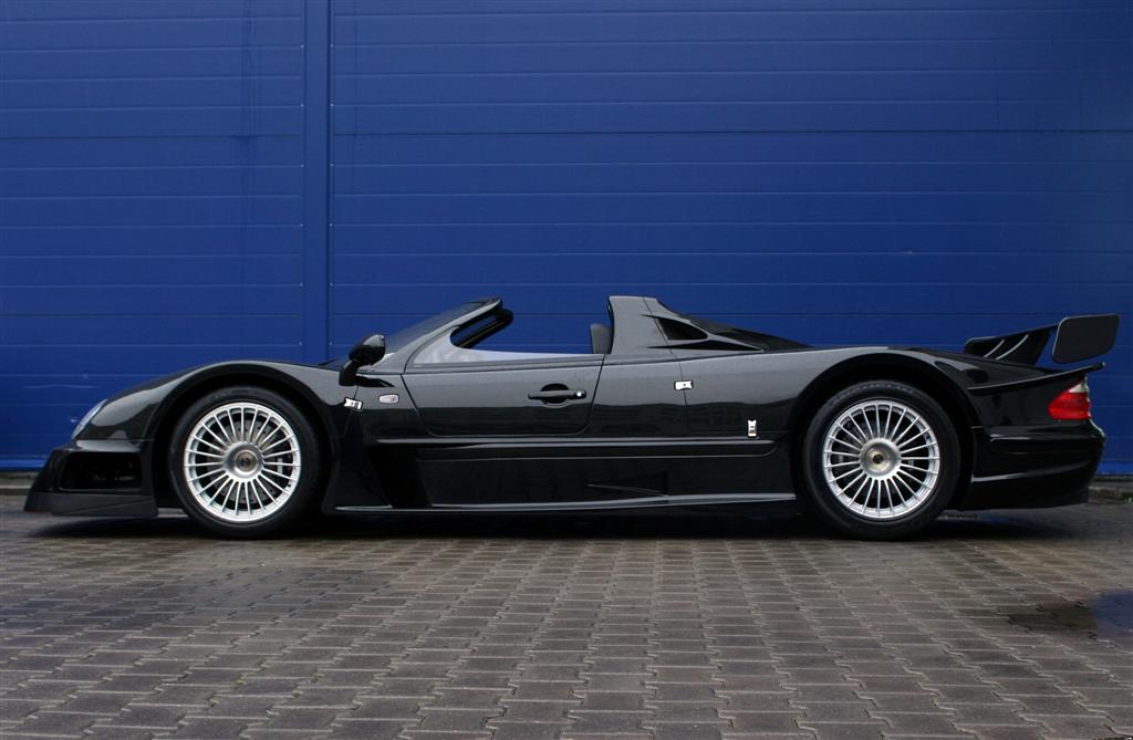 2002_MercedesBenz_CLKGTRRoadster2.jpg