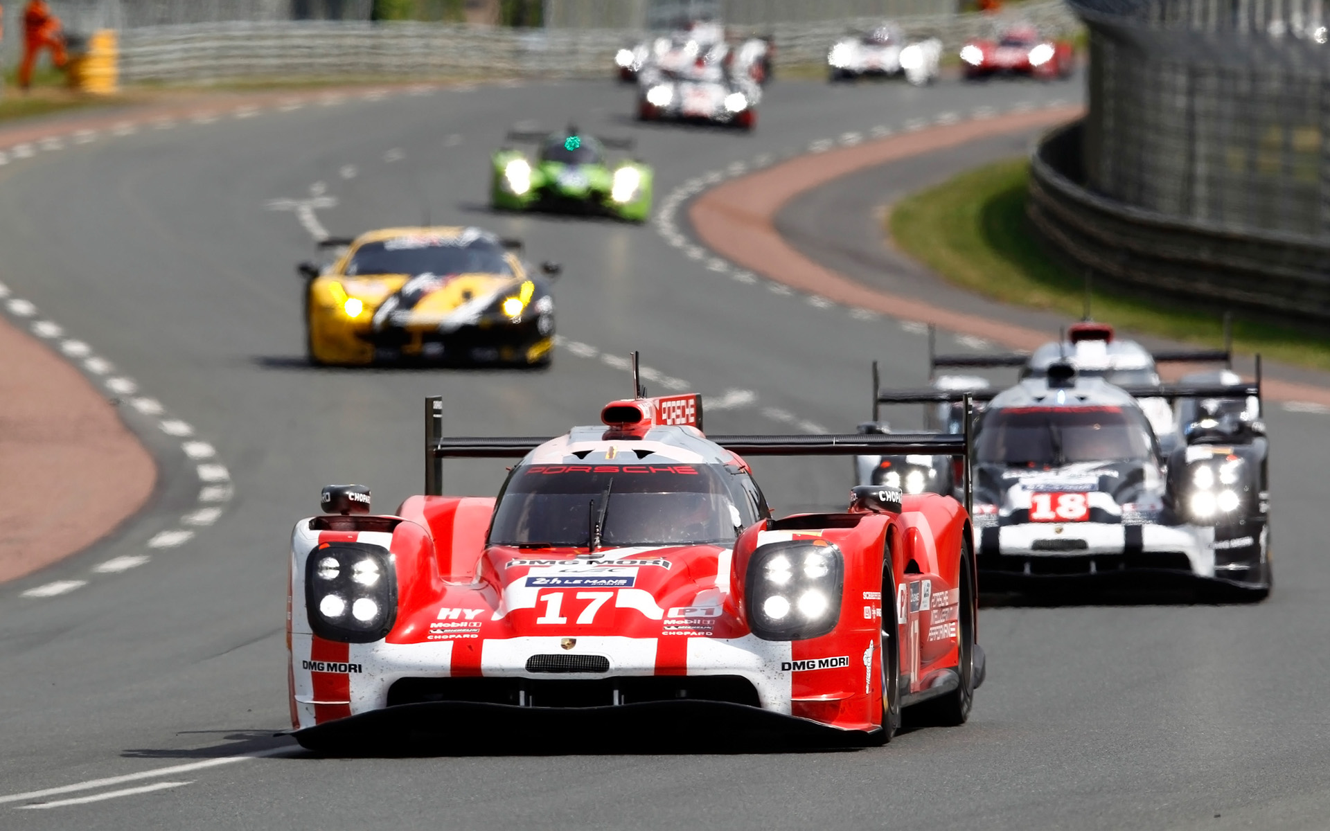 2015-Porsche-919-Hybrid-Le-Mans-Winner-Car-17-18-1920x1200.jpg