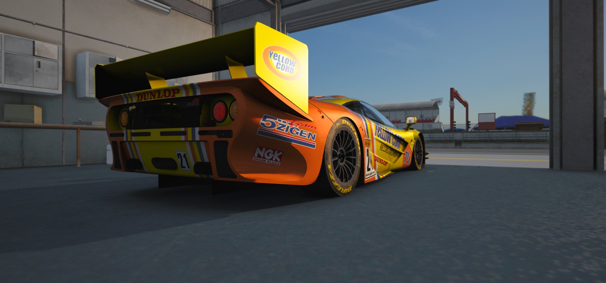 20231208-212226-grid_garage2-tp_mclaren_f1gtr_longtail_jgtc.jpg