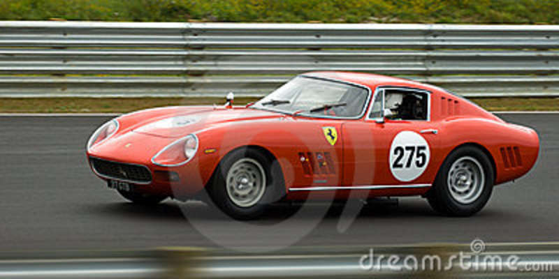 classic-ferrari-sports-racing-car-17080362.jpg