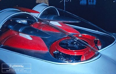 Darryl-starbird-futurista-bubble-top-show-car_5.jpg