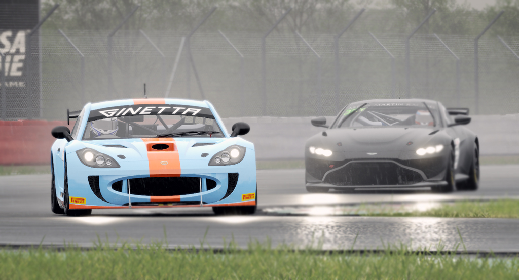 gt4 silverstone.jpg