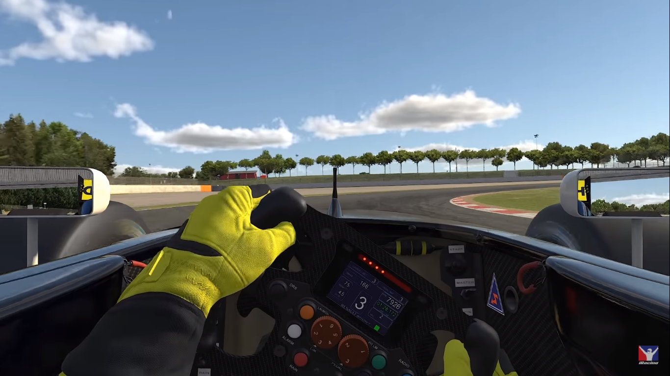 iRacing 2019 Trailer 2.png