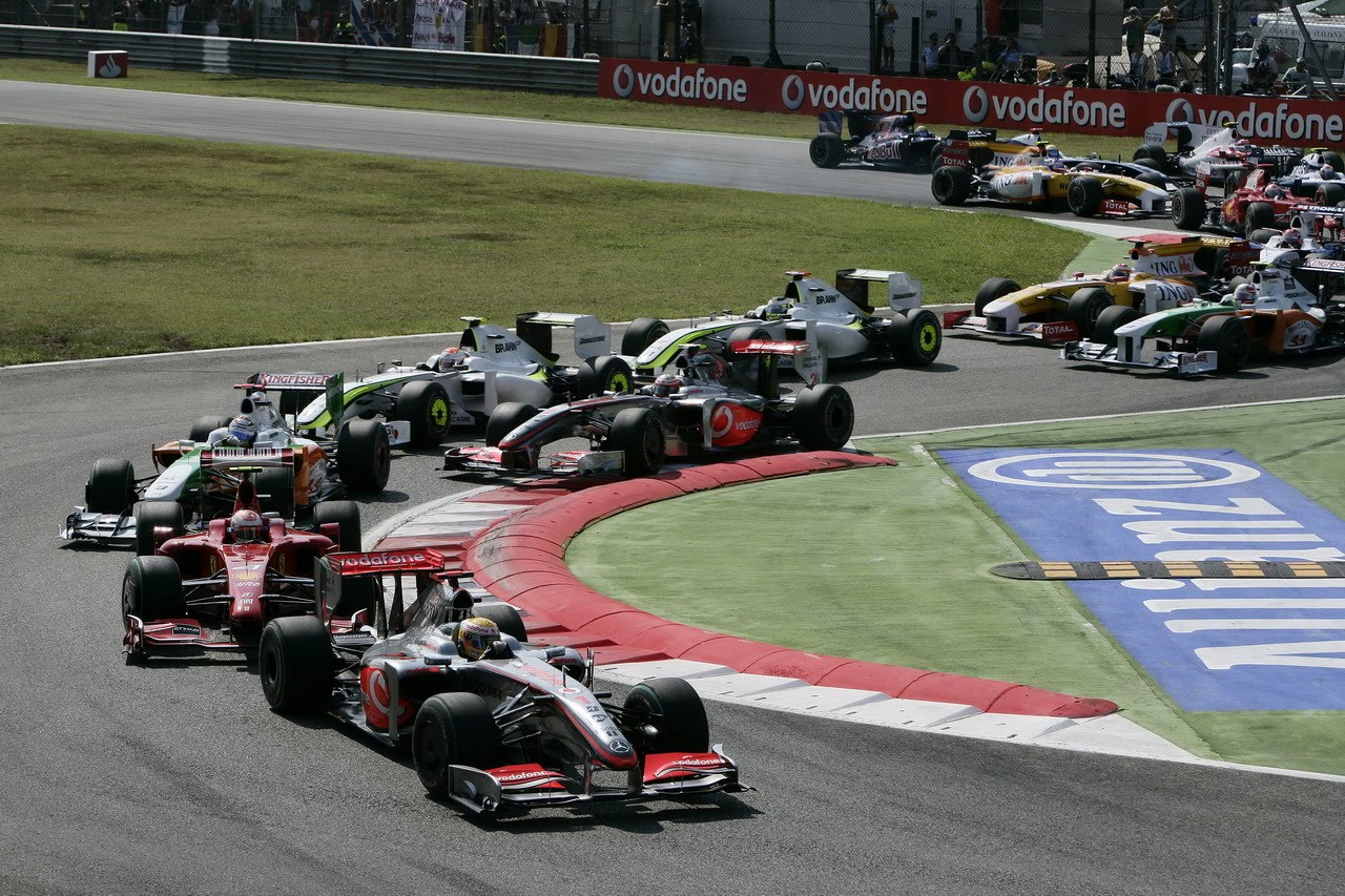 Italian-GP-F1-2009-start-Monza-Photo-McLaren.jpg