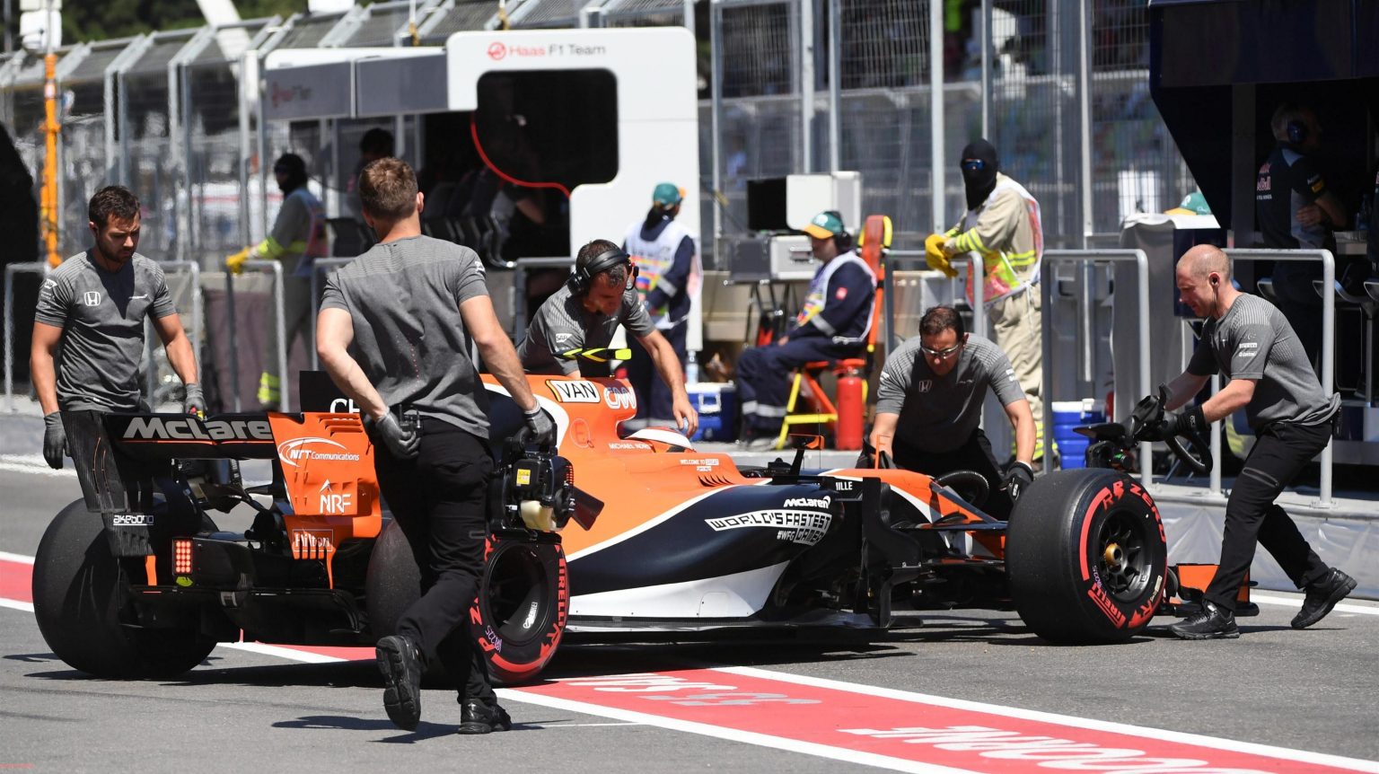 McLaren Honda Baku Struggle 4.jpg