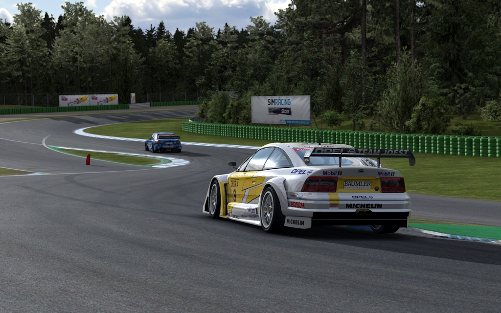 RaceRoom-DTM-1995-Hockenheim-Classic.jpg