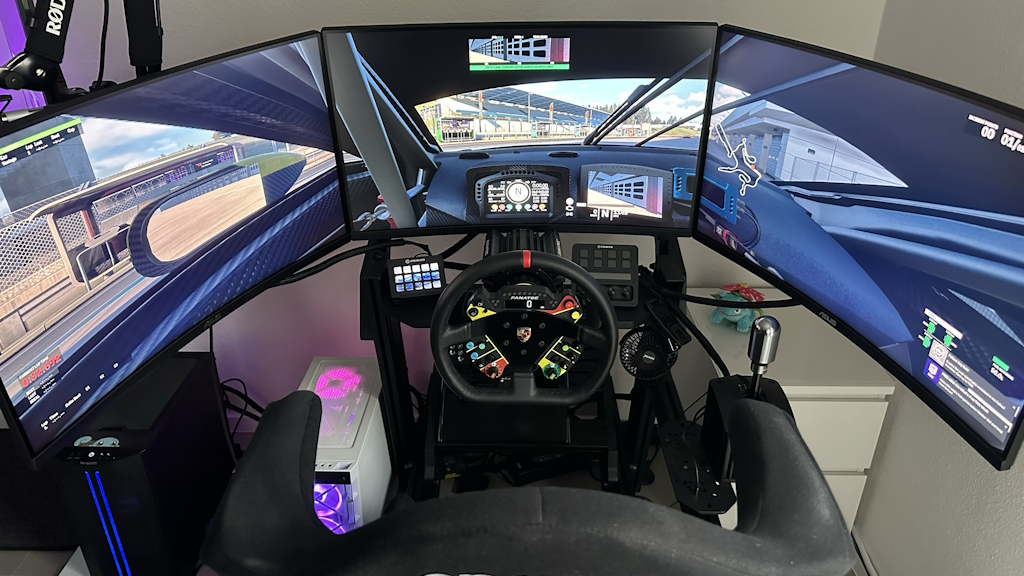 Rennsport-Triple-Pantallas-Nvidia-Surround.jpg