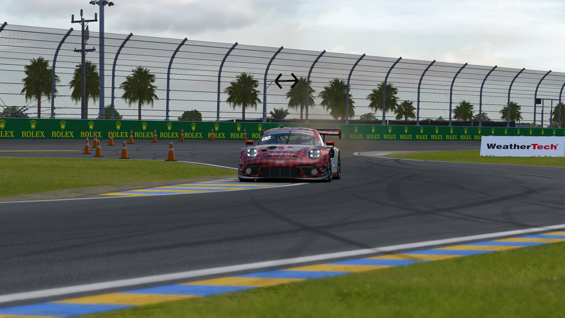 Screenshot_crsh_porsche_gt3_2019_endurance_rt_daytona_6-1-123-19-25-16a.jpg