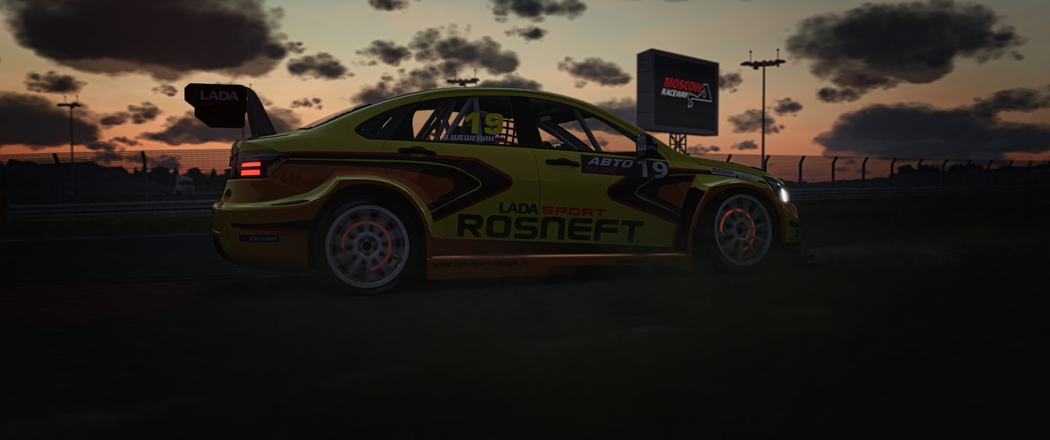 Screenshot_pg_lada_vesta_tcr_moscow_raceway_21-3-122-17-16-12.jpg