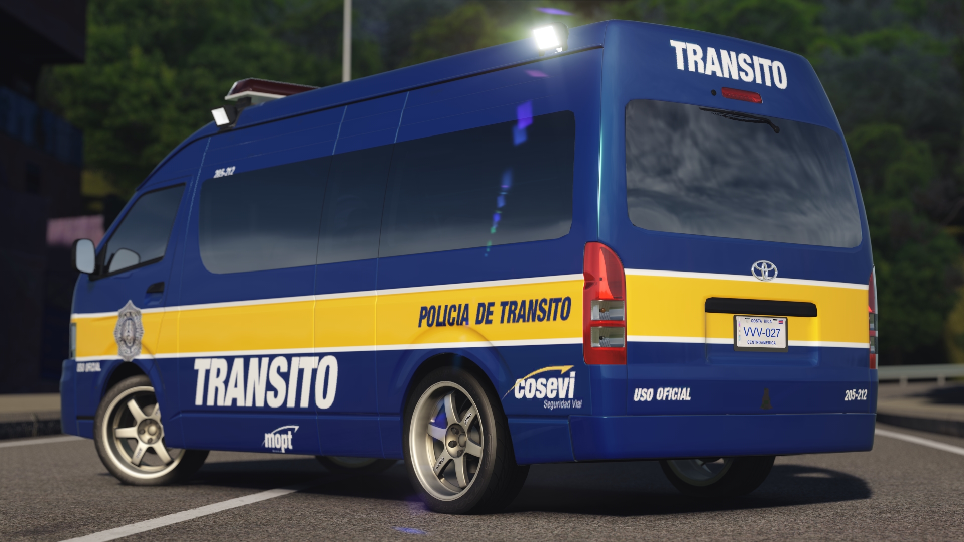 Screenshot_toyota_hiace_commuter_2012_arrabassada_13-6-124-18-19-33.jpg