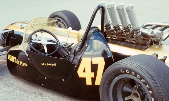 Smokey-Yunick-capsule-car-wheel-and-shifter_jpg.png