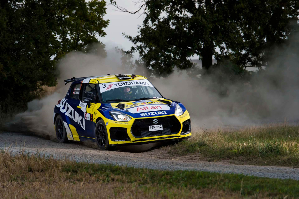 Suzuki Swift Sport Rally car 2.jpg