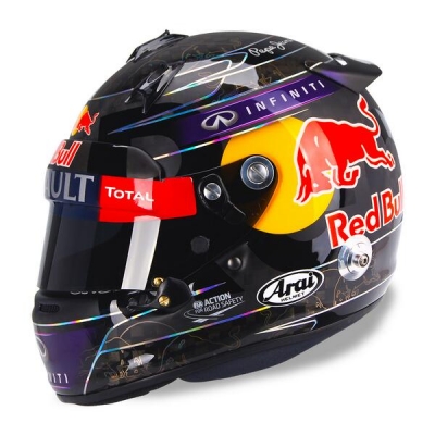 Vettel helmet.jpg