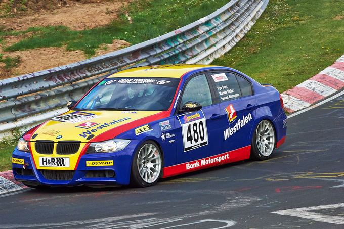 VLN-2014-480-BMW-325i-V4-Langstreckenmeisterschaft-Nuerburgring-fotoshowImage-87f93230-778538.jpg