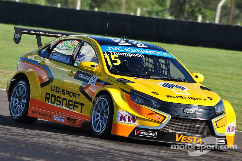 wtcc-termas-de-rio-hondo-2015-james-thompson-lada-vesta-lada-sport-rosneft.jpg