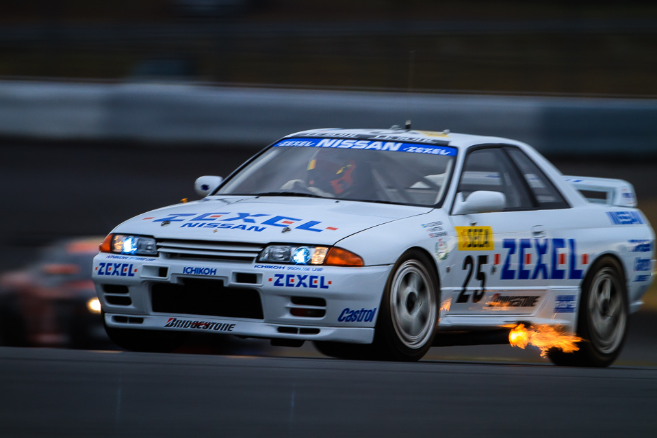 zexel-r32-gtr-race-car-exhaust-flame.jpg