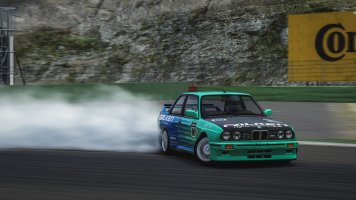E30 Drift.jpg