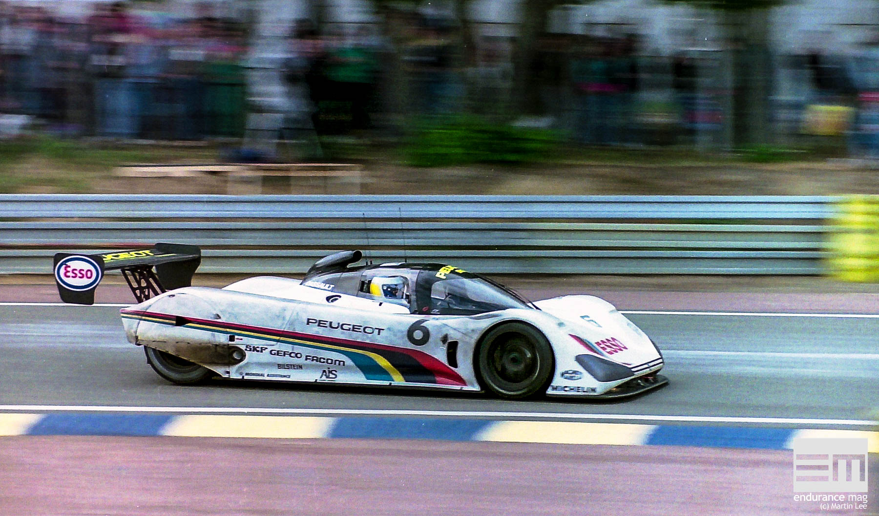 Peugeot-905-Le-Mans-1991-4.jpg