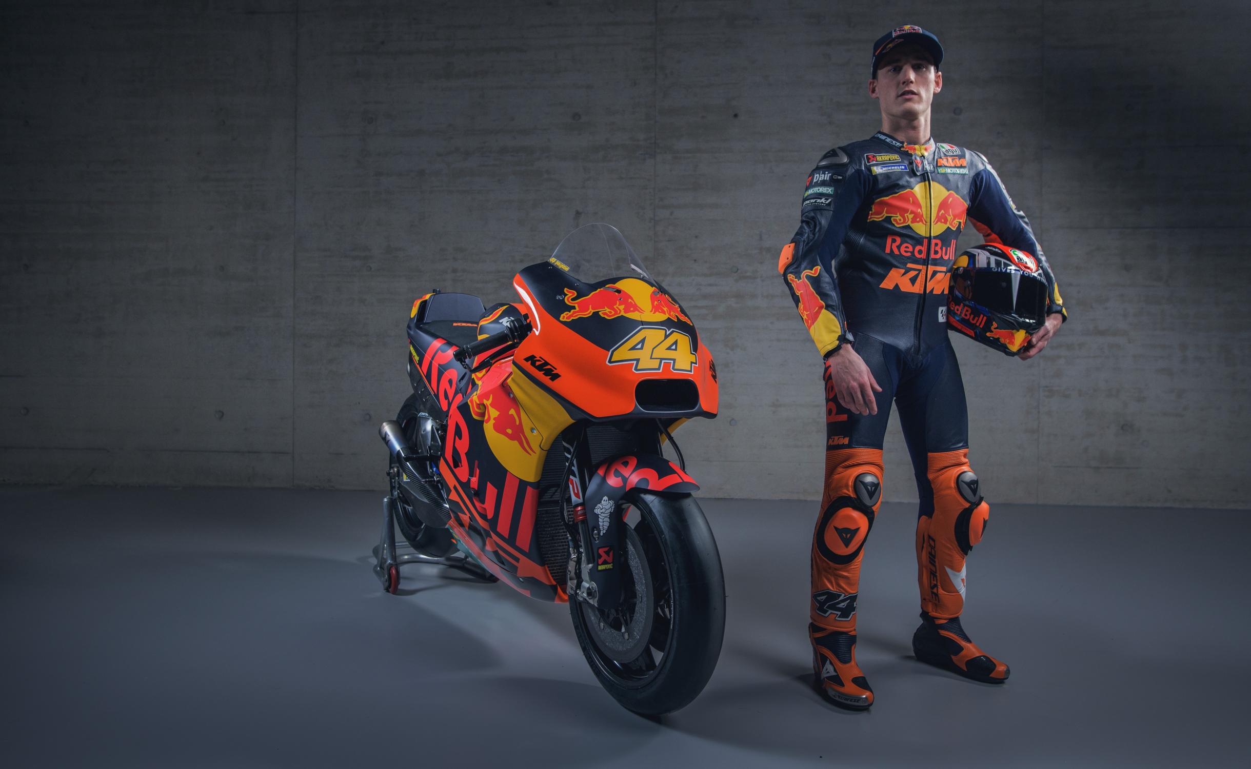 Red-Bull-KTM-Factory-Racing-4.jpg