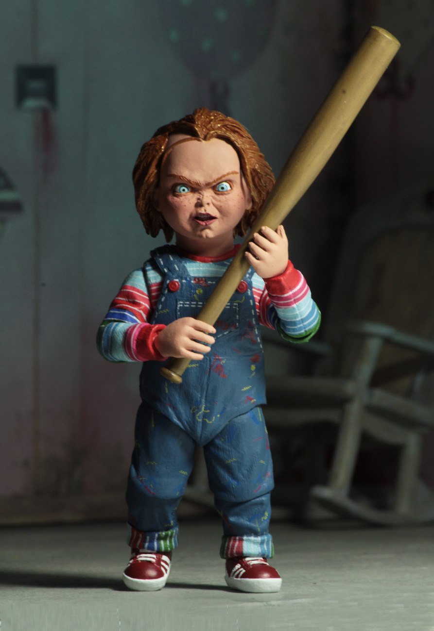 42112-Ultimate-Chucky3.jpg