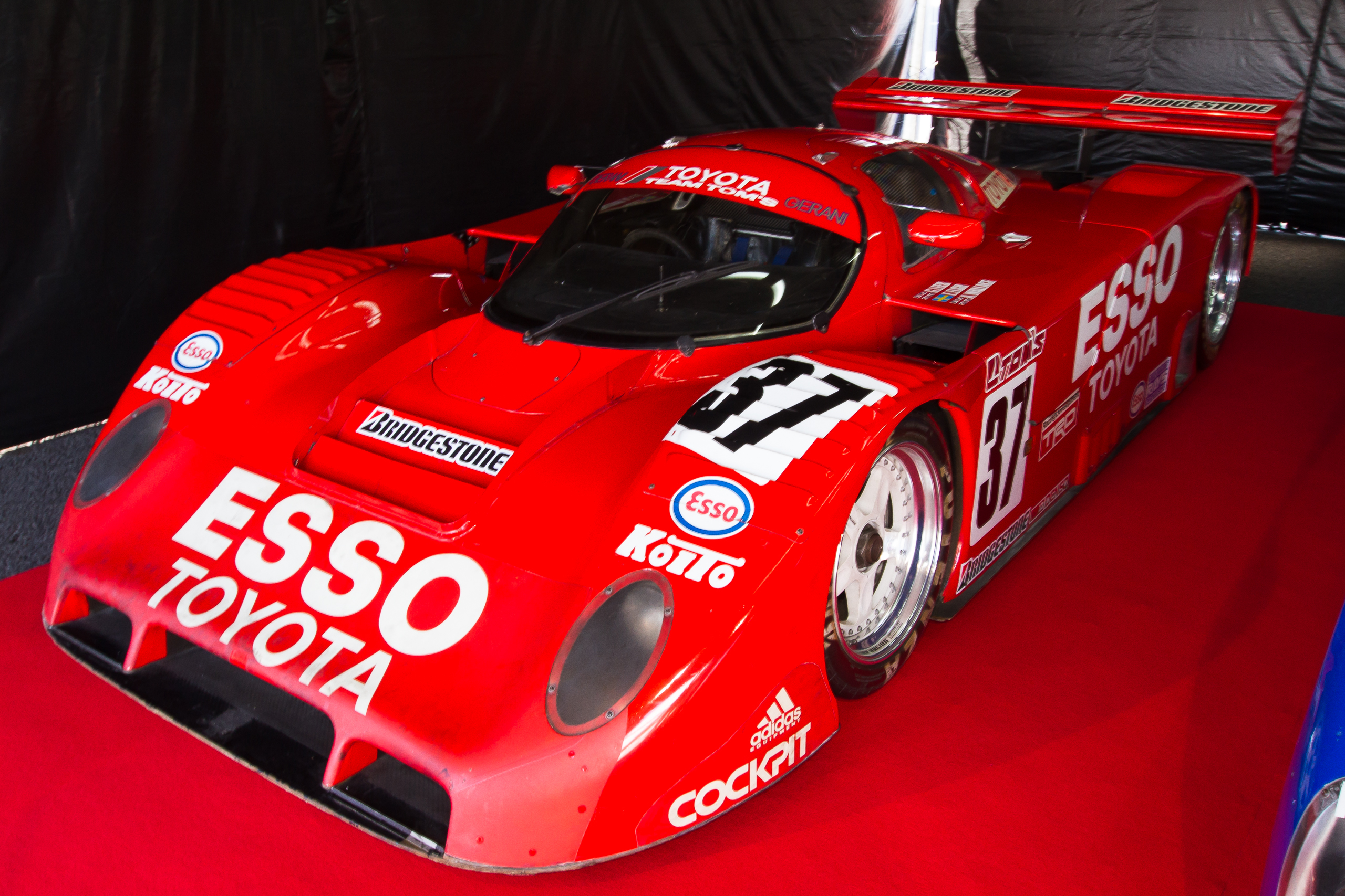 Toyota_91C-V_%28Esso%29_front-left_2012_WEC_Fuji.jpg