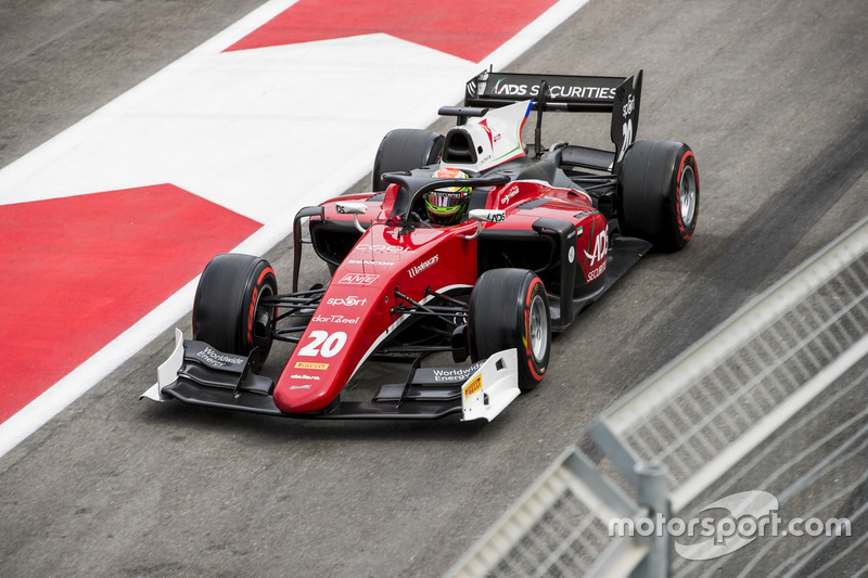 fia-f2-baku-2018-louis-deletraz-charouz-racing-system.jpg