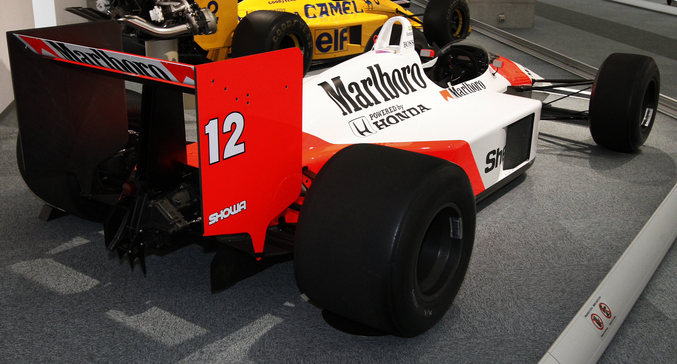 McLaren_MP4-4_rear_view_Honda_Collection_Hall.jpg